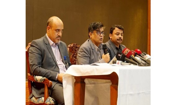 ভোটের আগে লুট হওয়া অস্ত্র দ্রুত উদ্ধারের নির্দেশ প্রধান উপদেষ্টার